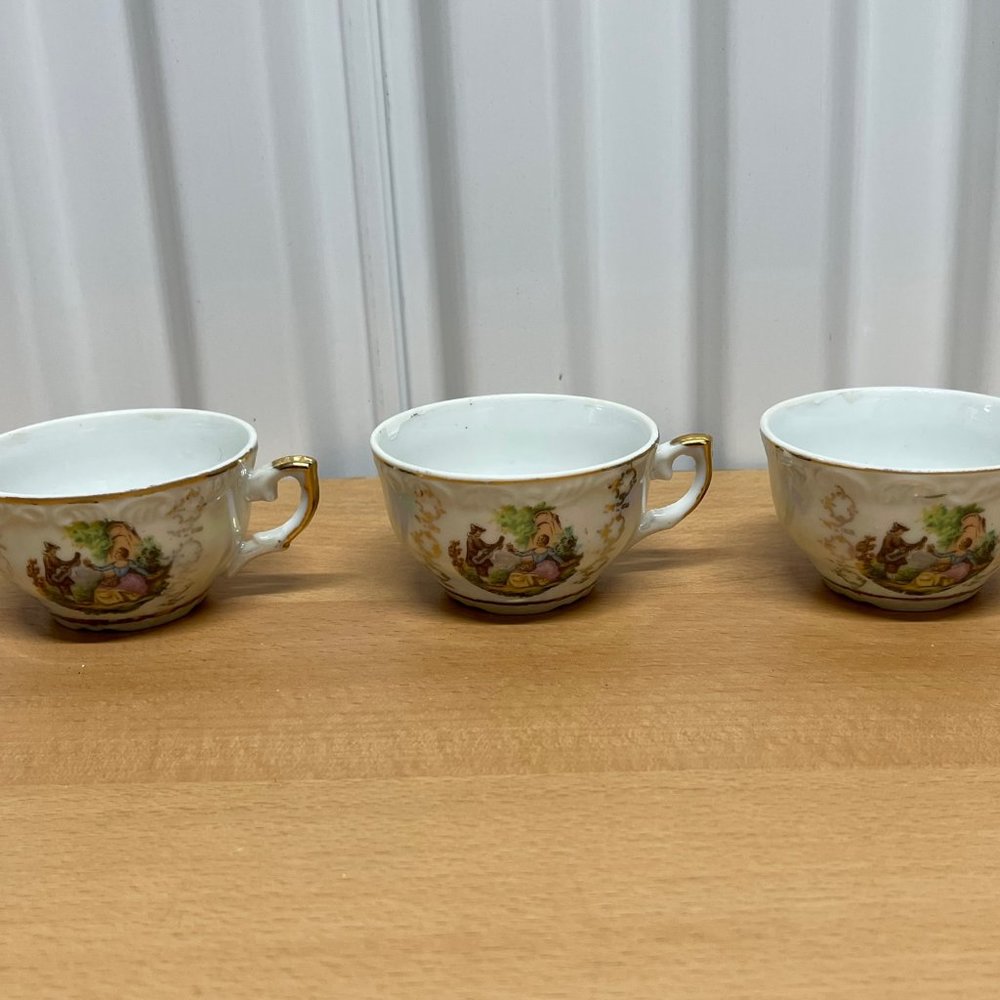 VINTAGE VERITABLE 3 PIECES COFFEE TEA CUPS PORCELAIN MADE IN ITALY